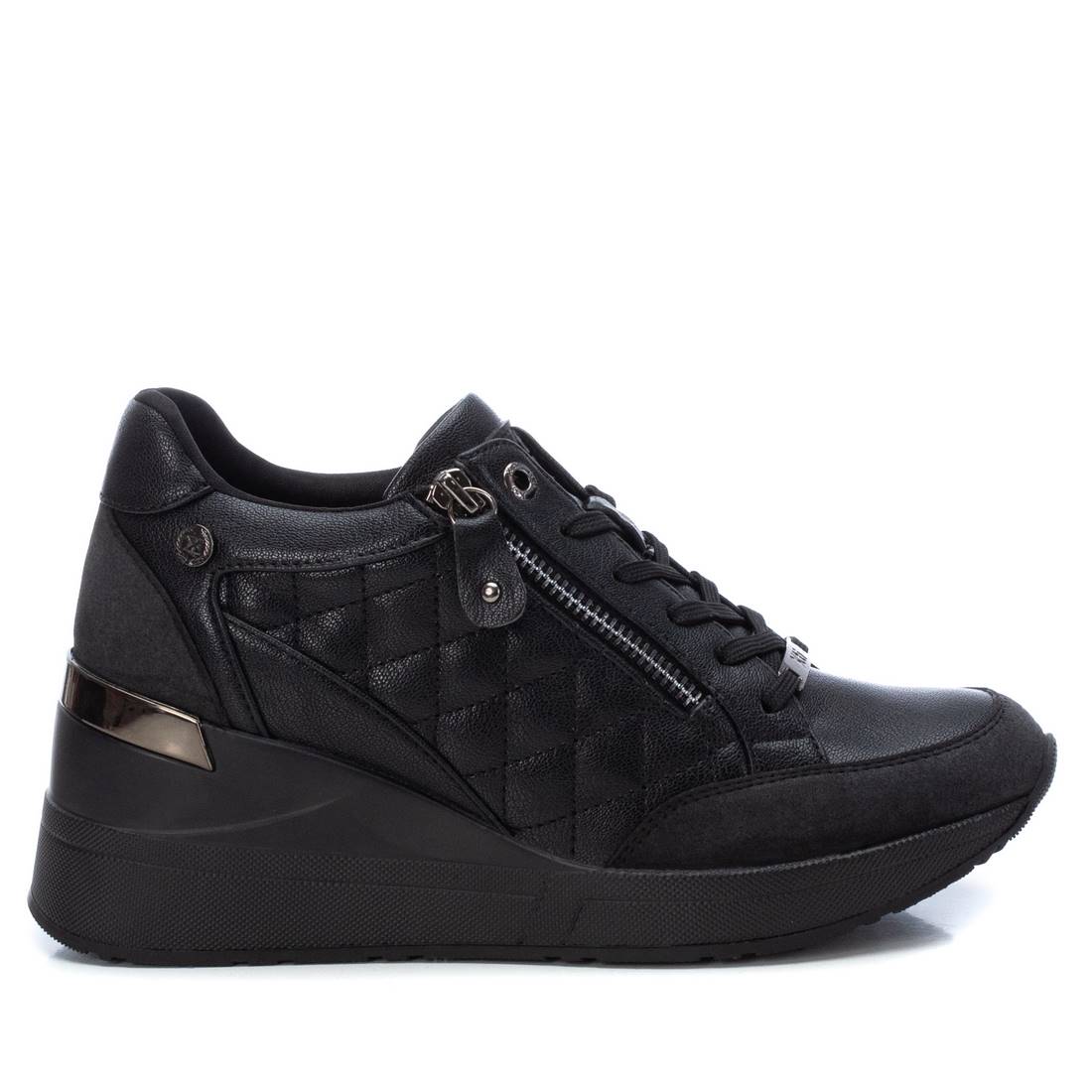 Castile Black Sneakers